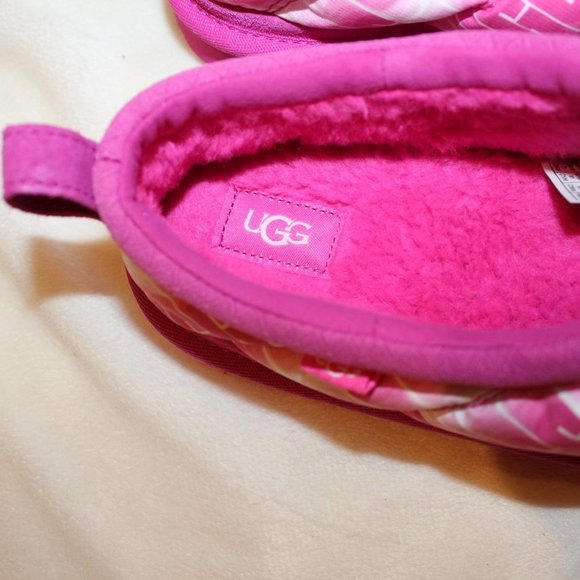 NIB UGG YOUTH 6 WOMEN'S 7.5-8 TASMAN‎ ALL OVER PRINT QUILTED SLIPPERS PINK WHITE - Picture 4 of 7